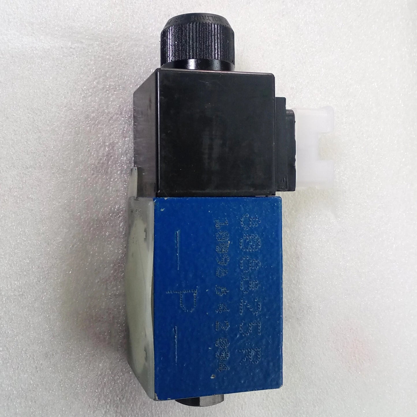4WE6D62/EW110N9K4  REXROTH VALVE Free shipping #YP1 #P