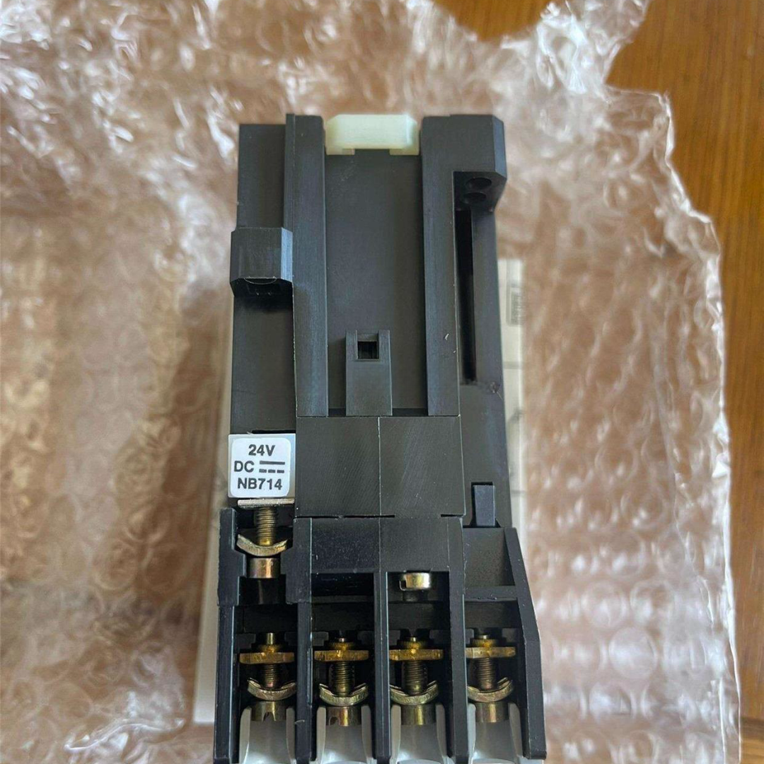 1Pc  DC Contactor 100-A12NZ*3 100-A12NZ243 24VDC Expedited