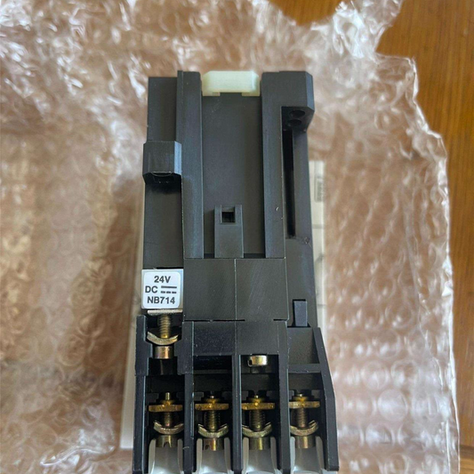 1Pc  DC Contactor 100-A12NZ*3 100-A12NZ243 24VDC Expedited