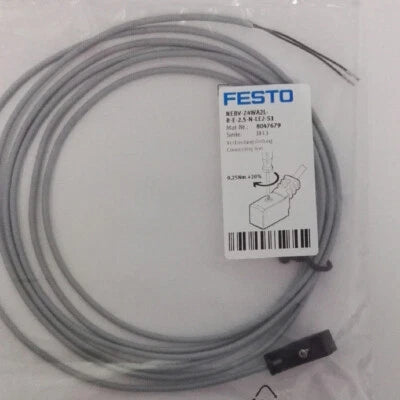 1PC  Festo NEBV-Z4WA2L-R-E-2.5-N-LE2-S1 8047679 Connecting Cable #P