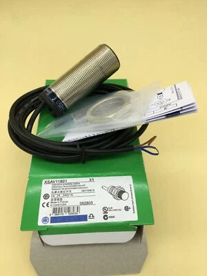 1PC  Schneider XSA-V11801 XSAV11801 Proximity Switch Speed Sensor #P