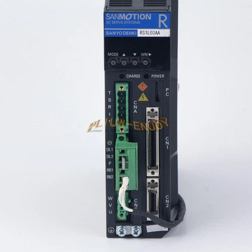 1PC  SANYO DENKI Servo Driver RS1L03AA One year warranty