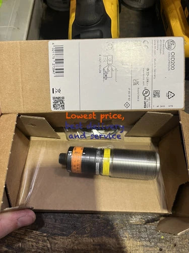1PC  Photoelectric Distance Sensor 10-30VDC, 100mA, 0.03-2m    OID200