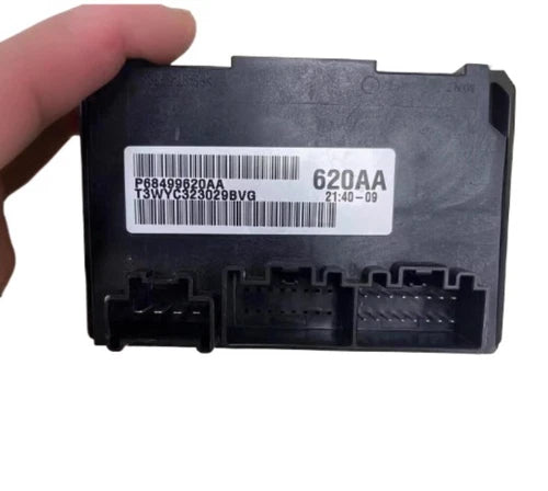Body Computer Board Module Controller P68499620AA Distributor Box 4WD Module