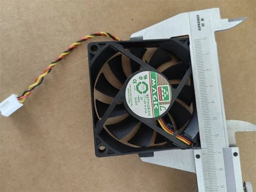 1PC   12V 0.41A 7CM 7015 3-wire cooling fan MGT7012ZB-O15