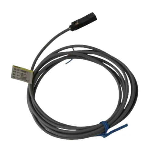 TL-W1R5MC1 1PC  Omron Proximity Switch TLW1R5MC1 In box Free shipping