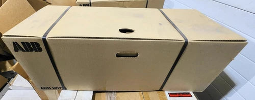 ABB ACH550-UH-08A8-4 480V 5HP 4kW VFD Variable Frequency AC Drive No Keypad