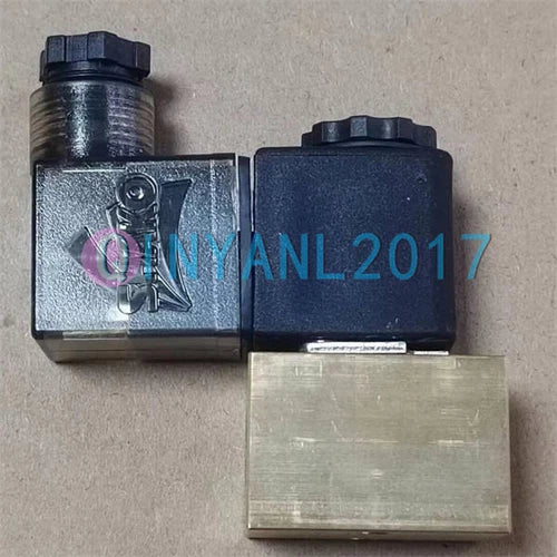 1PCS PU220AR-02 DC24V SHAKO solenoid valve