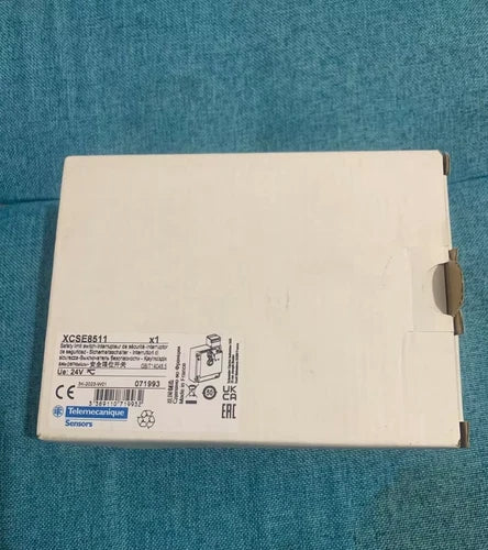 1PC   SAFETY LIMIT SWITCH 24V  XCSE8511