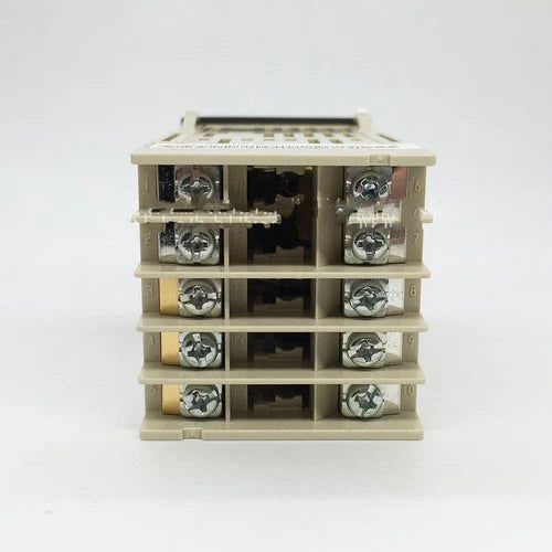 1PC For    SR1-8Y-1C-A00 Temperature Controller