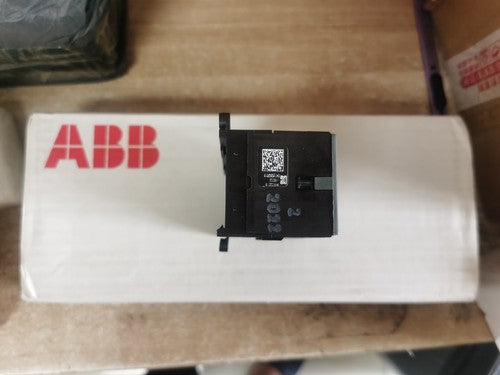 1PCS  ABB VB7-30-01 VB73001 Contactor 24 VAC