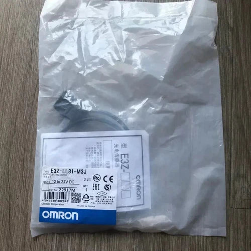 E3Z-LL81-M3J  Omron Photoelectric Switch E3ZLL81M3J