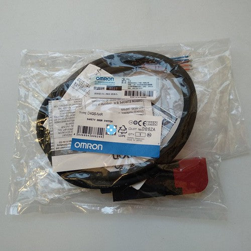 OMRON  Safety Door Switch D4GS-N4R D4GS-N4R FREE SHIPPING