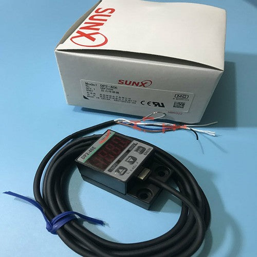 For Panasonic SUNX Digital DP2-40E  Pressure Sensor Free Shipping