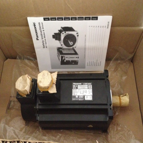 For Panasonic MHME302GCH  servo motor Free Shipping