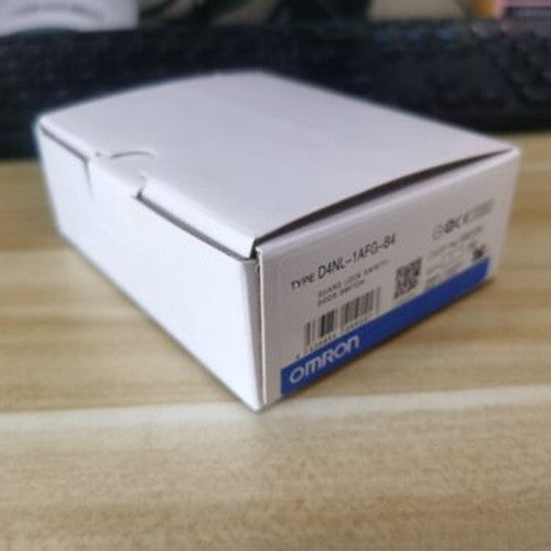 1PCS OMRON  D4NL-1AFG-B4 D4NL1AFGB4 Safety Door Switch FAST SHIP