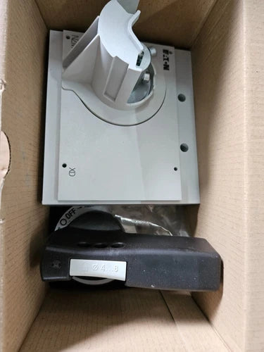 QTY:1  Molded Case Circuit Breaker NZM3XTVD  NZM3-XTVD