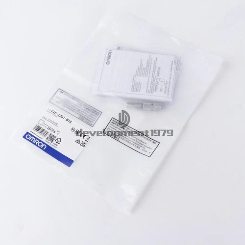 1PC ONE  E2E-X2D1-M1G E2EX2D1M1G  Proximity Switch