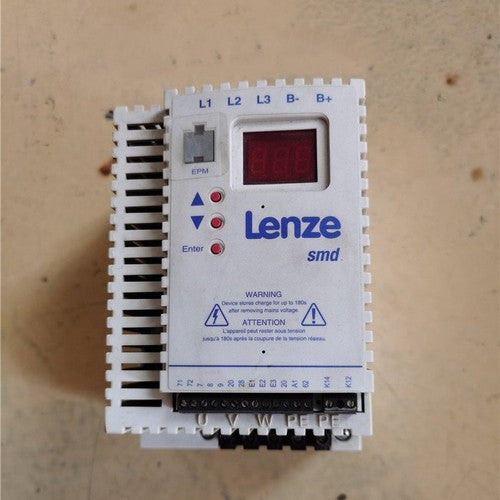 one  LENZE ESMD152L4TXA frequency converter Fast Delivery