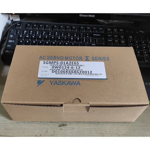 1ps  yaskawa SERVO MOTOR SGMPS-01A2E6S in box Fast Delivery