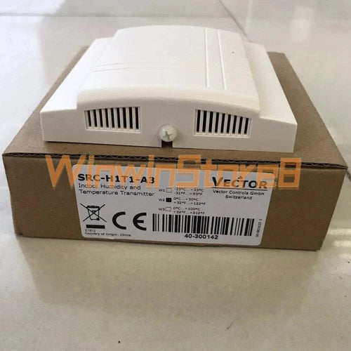 1PCS FOR   Indoor Humidity And Temperature Transmitter  SRC-H1T1-A3