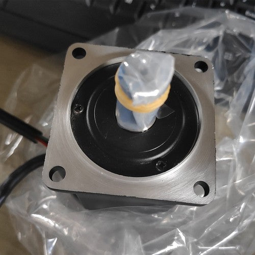 1ps  yaskawa SGM-02U3B4L Servo Motor in box Fast Delivery