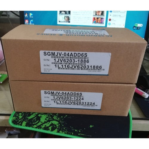 1ps  yaskawa Servo Motor SGMJV-04ADD6S in box Fast Delivery