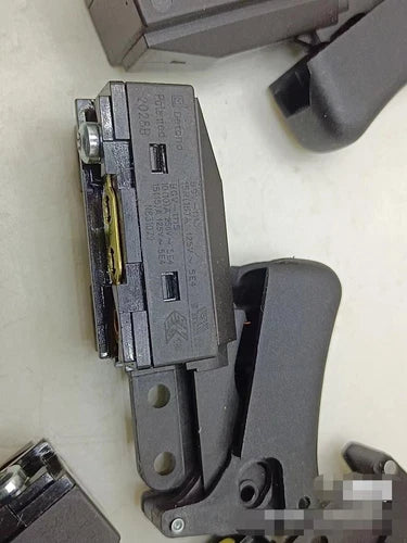 1pc    Switch N831079   BGV-1115 15A 125-250VAC