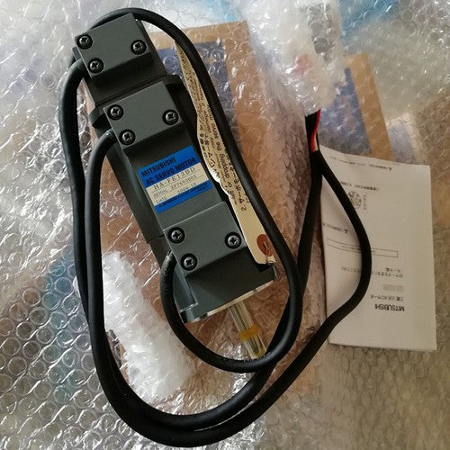 ONE  Mitsubishi in box AC Servo Motor HA-FE13BD HAFE13BD 1 year warranty
