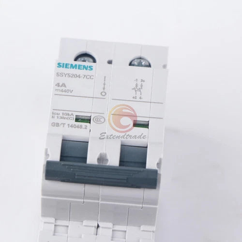 1PC  Circuit Breaker   5SY5204-7CC 2P 4A