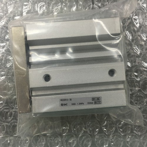 ONE  SMC MGQM12-30 MGQM12-30 Cylinder with guide rod Free shipping