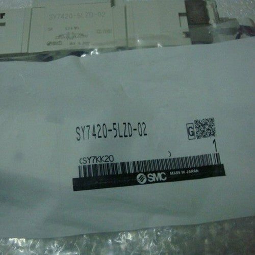 ONE   SMC SY7420-5LZD-02 solenoid valve Free shipping