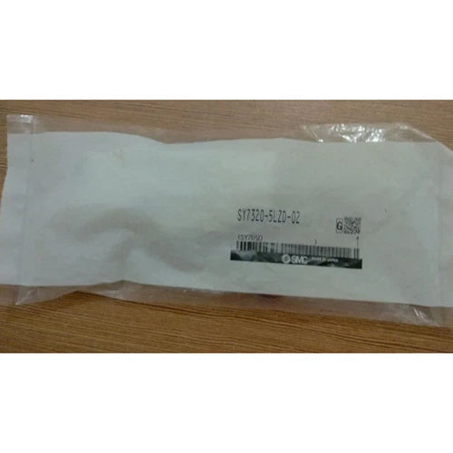 1PC  Solenoid Valve SY7320-5LZD-02 SY73205LZD02