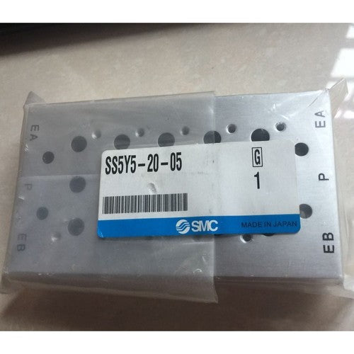 one  SMC SS5Y5-20-05 Solenoid valve base manifold Free shipping