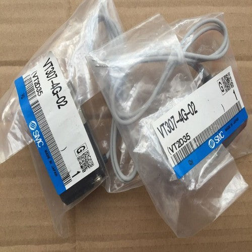 one   SMC VT307-4G-02 Solenoid Valve Free shipping