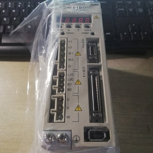1ps  yaskawa for SGDM-01BD servo motor in box Fast Delivery