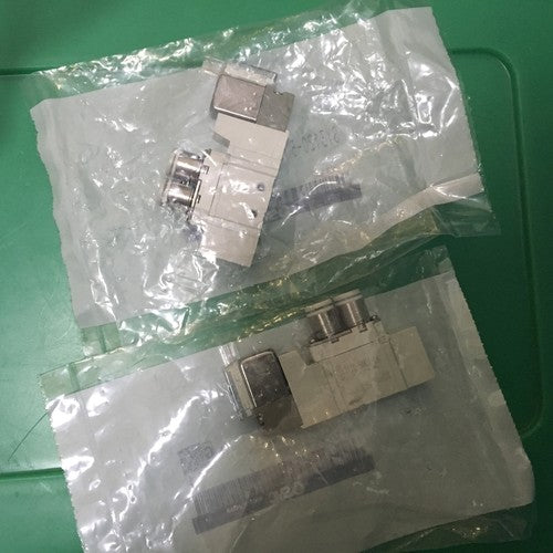 one  SMC SY3120-5MOZ-C6 solenoid valve SY3120-5MOZ-C6 Free shipping