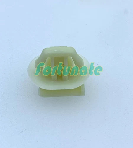 QTY:100  FOR Connector fixing buckle 4311801