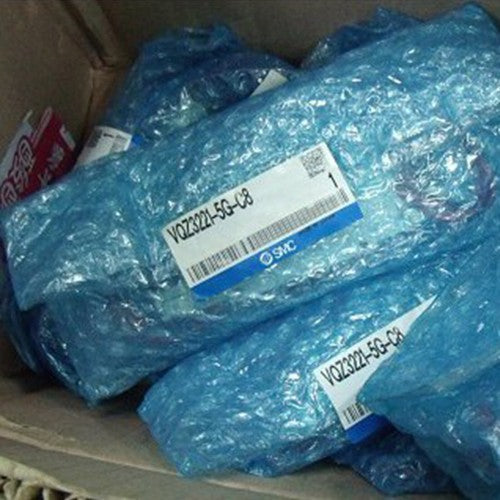 ONE  SMC VQZ3221-5G-C8 solenoid valve VQZ3221-5G-C8 Free shipping