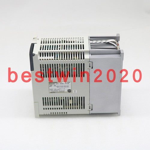 1PC  Mitsubishi SERVO DRIVER MR-J2S-200B-PY135 MR-J2S-200B-PY135