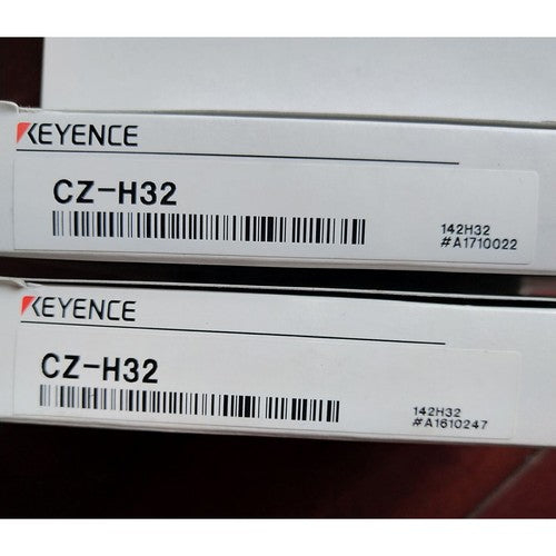 one  keyence CZ-H32 Color mark laser sensor one Year Warranty
