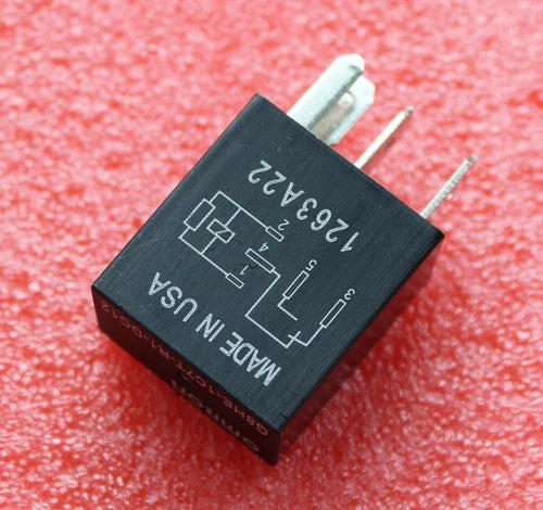 4pcs For    High Current Automobile Relays DC12V 5-Pins  G8HE-1C7T-R1-DC12