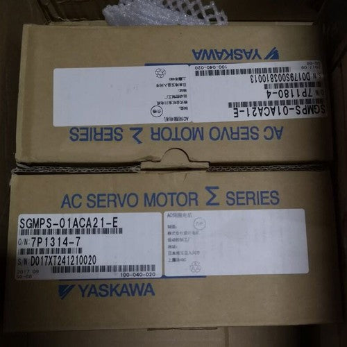 1ps  yaskawa SGMPS-01ACA21-E Servo motor in box Fast Delivery