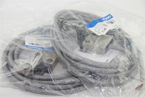1PC OMRON  Limit Switch D4C-1220 D4C 1220 free shipping