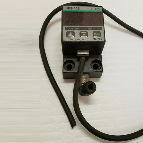 1PC    Gauge Vacuum Industrial Pressure Sensor 12~24VDC DP240E DP2-40E