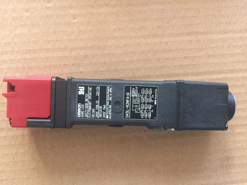 1PC  Safety Door Switch In Box   D4SL-N2NFA-D
