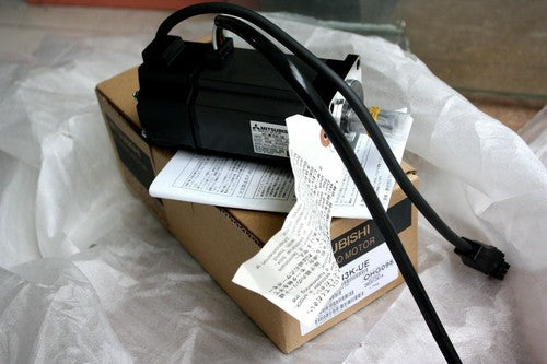 ONE  Mitsubishi Servo Motor HC-MF43K-UE 1 year warranty Fast delivery