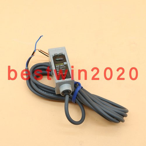 1PC  Omron E3S-CR11 Photoelectric Switch Sensor E3SCR11 10-30VDC 2M