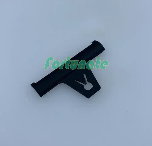 QTY:100  FOR Connector fixing buckle 7047-6322-30