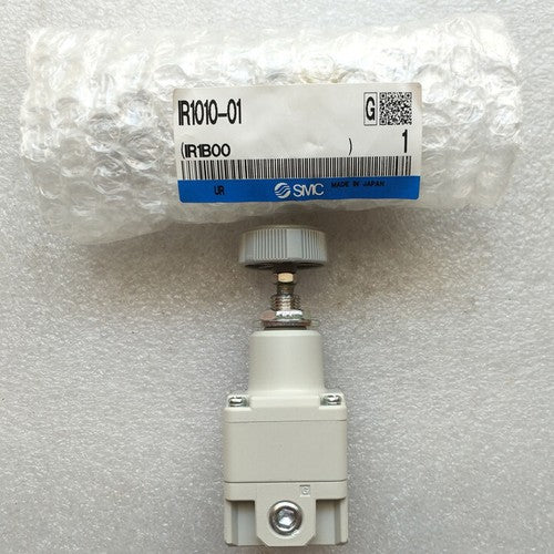 one  SMC Pressure reducing valve IR1010-01 Free shipping